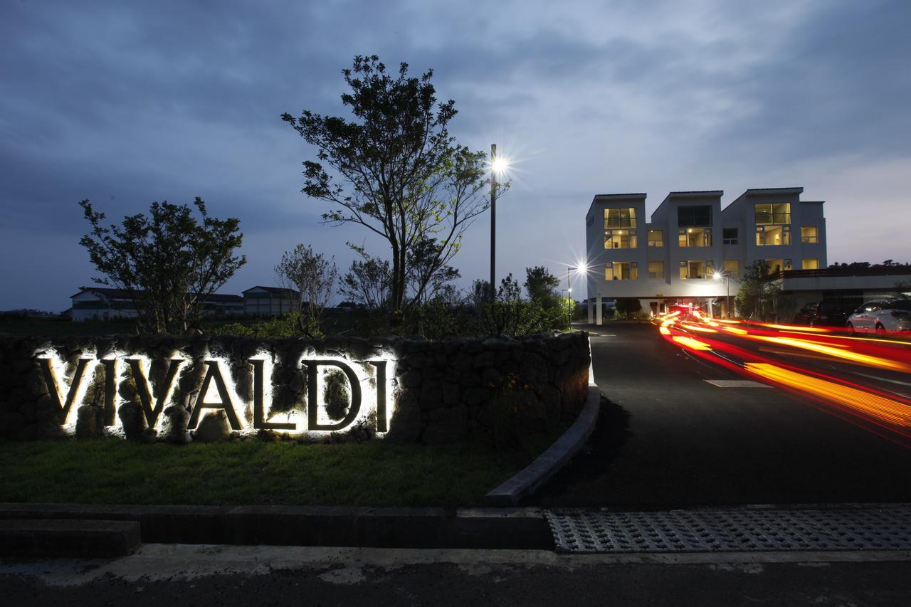 Casa De Vivaldi Hotel Seogwipo Extérieur photo