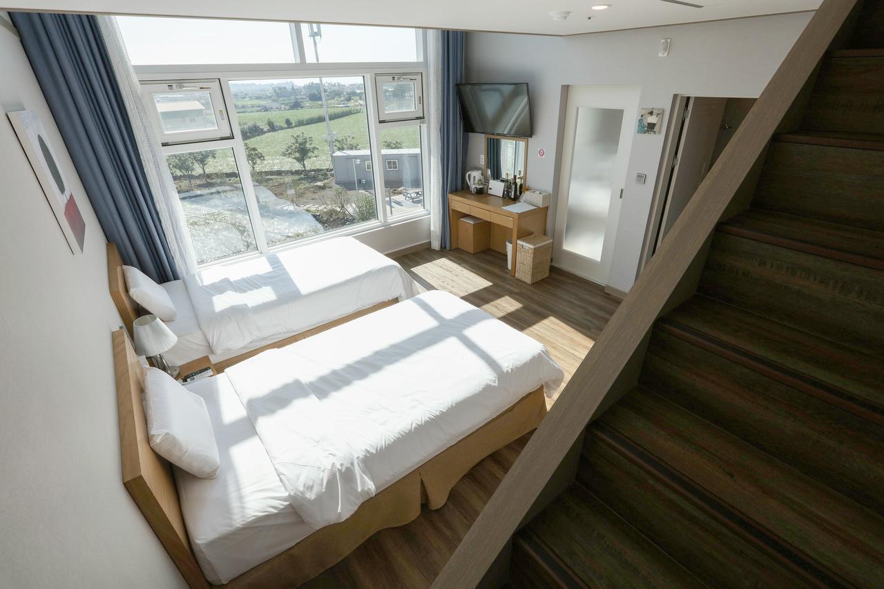 Casa De Vivaldi Hotel Seogwipo Extérieur photo