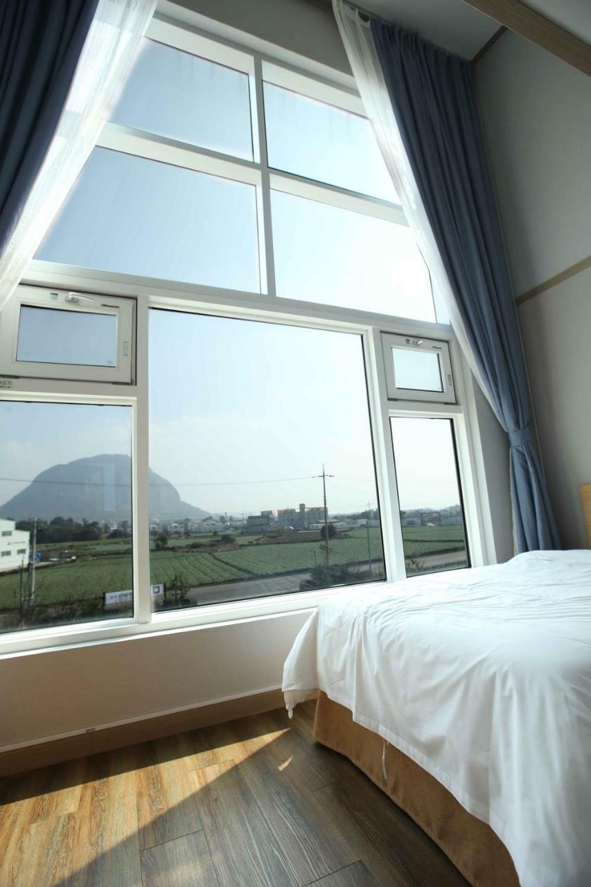 Casa De Vivaldi Hotel Seogwipo Extérieur photo