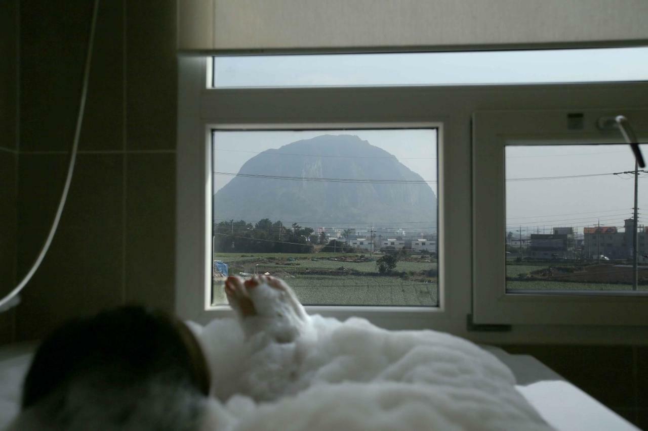 Casa De Vivaldi Hotel Seogwipo Extérieur photo